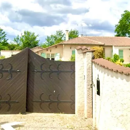 T3 Cosy Piscine, Spa, Parking